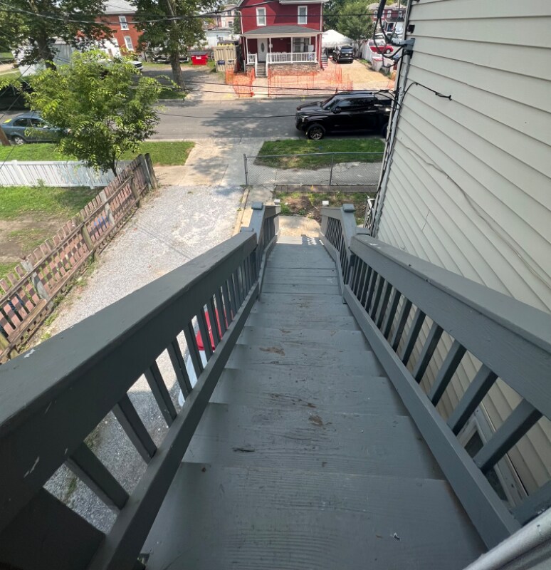 Foto principal - 613 E Cherry St