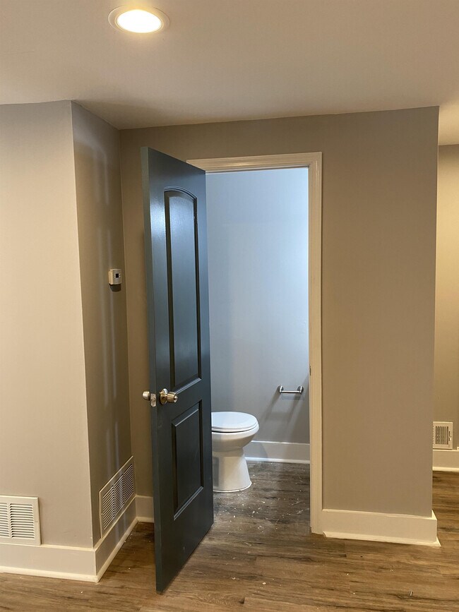 Foto del edificio - 4803 Aberdeen Ave