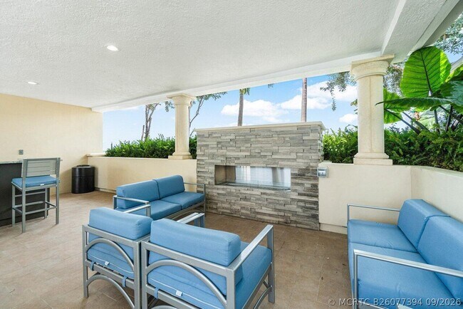 Foto del edificio - 2650 Lake Shore Dr