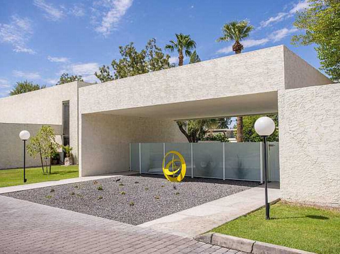 Bridgewood pool has exclusive access from your own private back yard - 4636 40th St