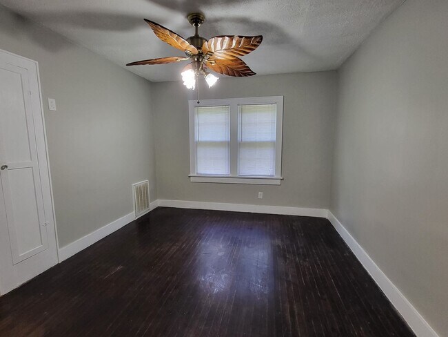 Foto del edificio - Cute 2 bedroom, 1 bathroom house located n...