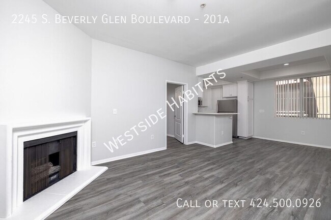 Building Photo - 2245 S Beverly Glen Blvd