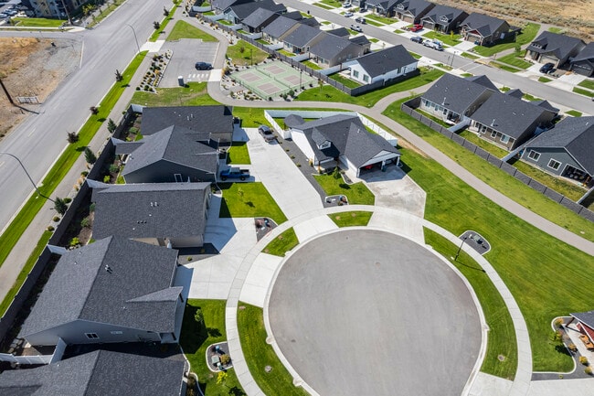 Single family homes on Seed - Thayer Cottages