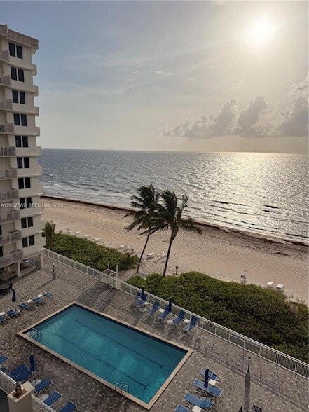 Building Photo - 3221 S Ocean Blvd