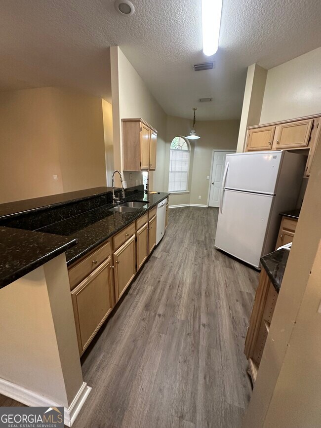 Foto del edificio - 104 St Helena Ct