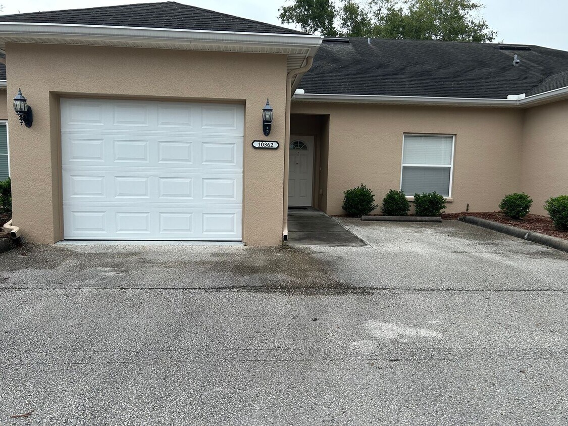 Primary Photo - Charming 2 bedroom/ 2 bath condo