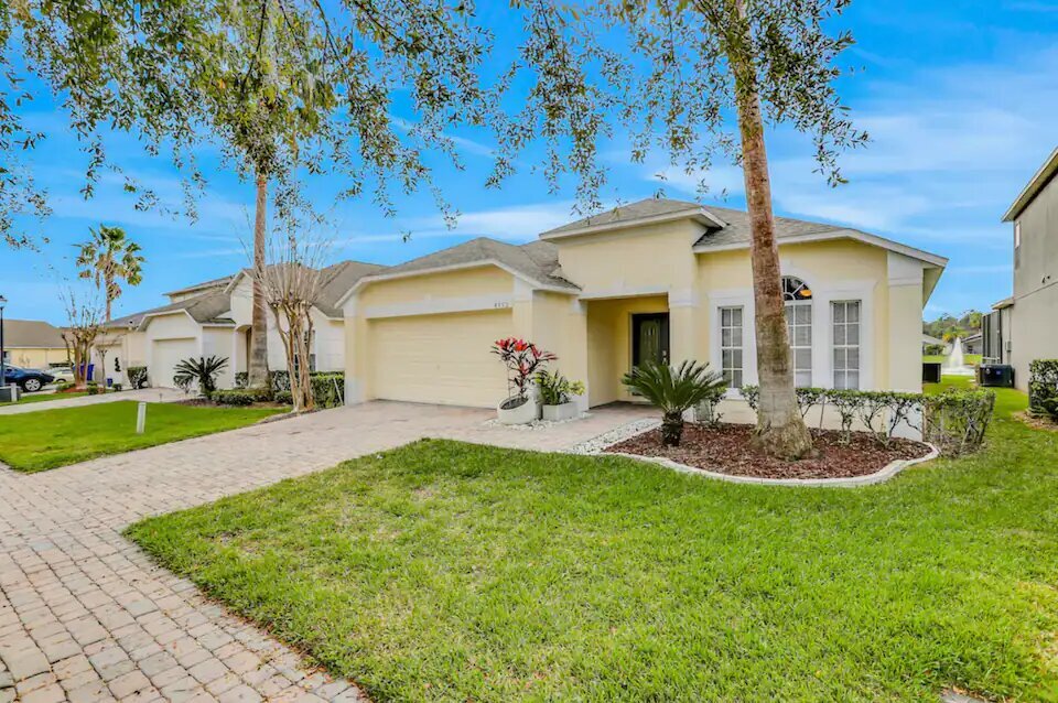 Primary Photo - 4775 Cumbrian Lakes Dr