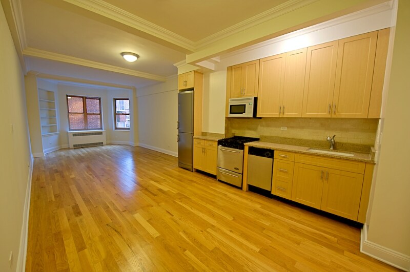 Primary Photo - 16 Park Ave Ave