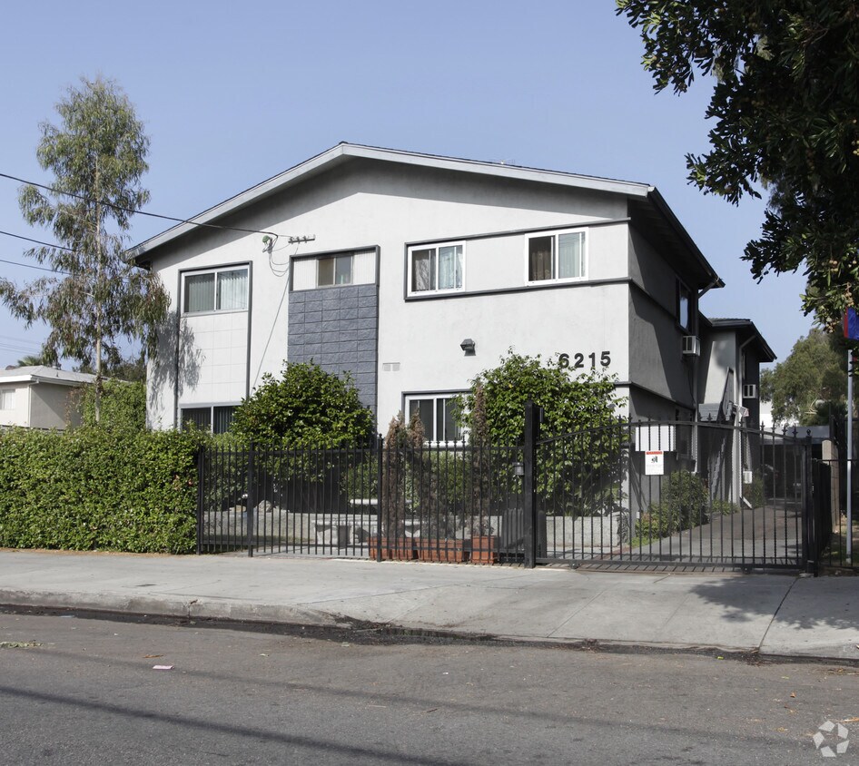 Primary Photo - 6215 Beck Ave