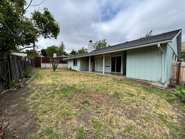 Building Photo - Charming 3-Bedroom in the Heart of SLO - G...