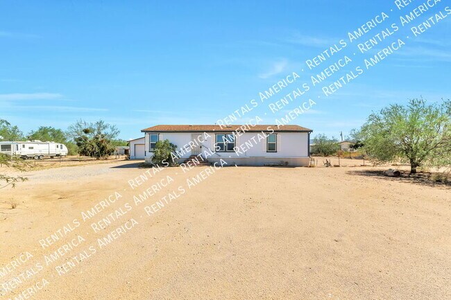 Foto del edificio - 13320 W El Lobo Rd