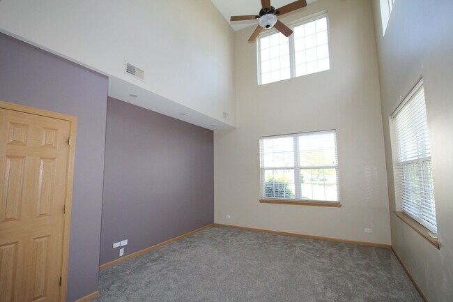Foto del edificio - 2534 Hillsboro Blvd