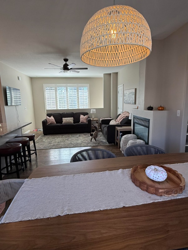 Foto del edificio - 2423 W Silverton Dr