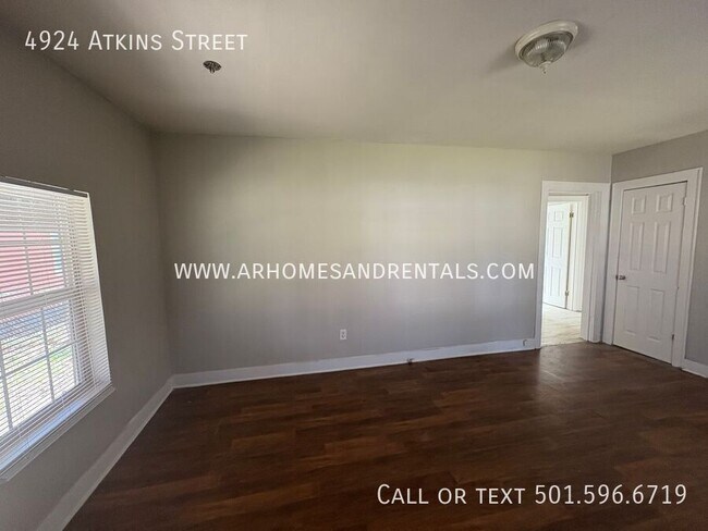 Foto del edificio - 4924 Atkins St