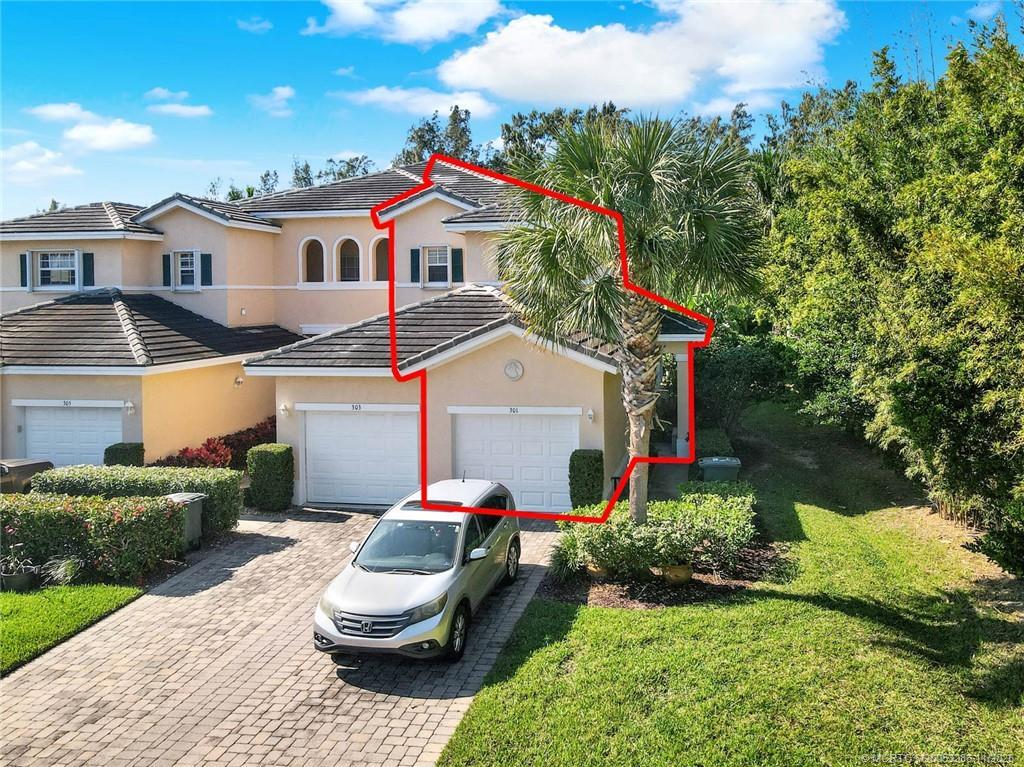 Foto principal - 301 S Compass Dr