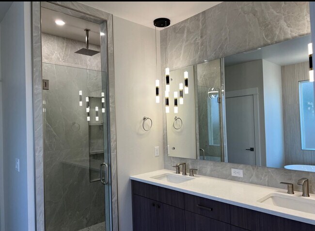 Foto del edificio - 2932 Tarragon Ave