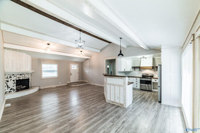 Foto del edificio - 8303 Bailey Cove Rd SE