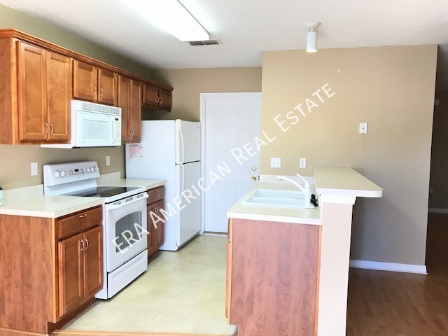 Foto del edificio - 3BR/2BA on Corner Lot!