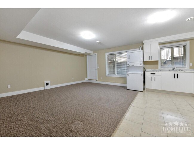 Building Photo - 19593-19572 72 Ave