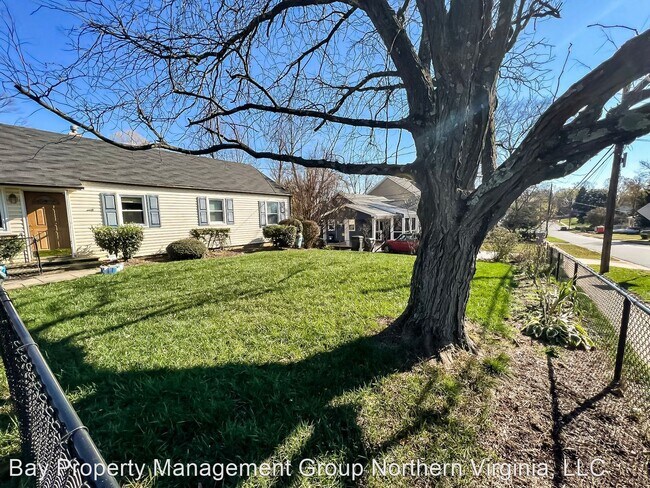 Building Photo - 2 br, 2 bath House - 1829 Anderson Rd