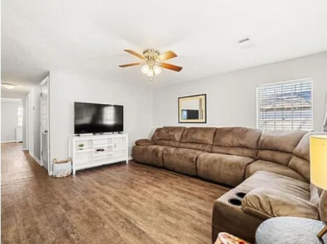Foto del edificio - 720 Phillips St