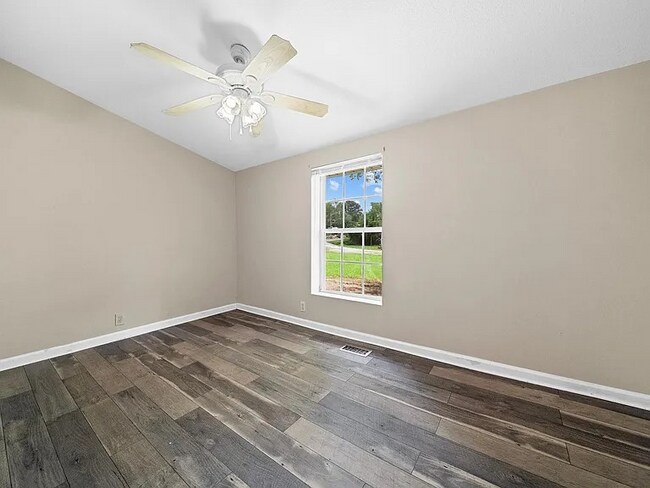 Foto del edificio - 617 Glenoaks Dr