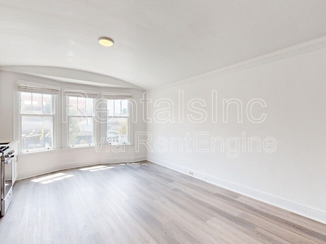 Building Photo - 1294 Grove St