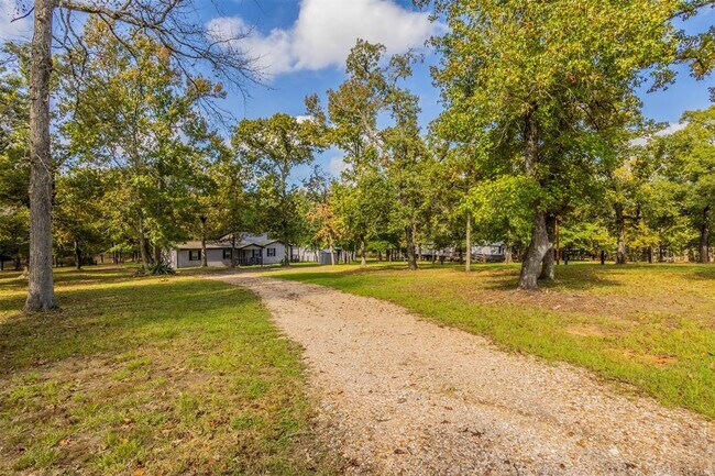 Foto del edificio - 25494 Deepwood Dr