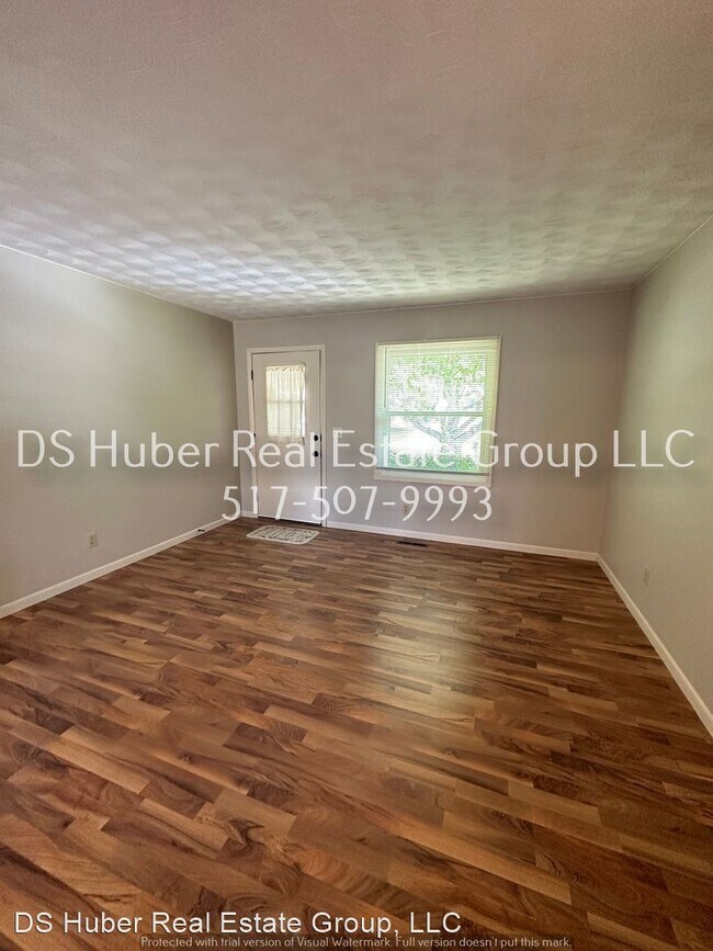 Building Photo - 3 br, 1.5 bath House - 3315 Nonette Drive