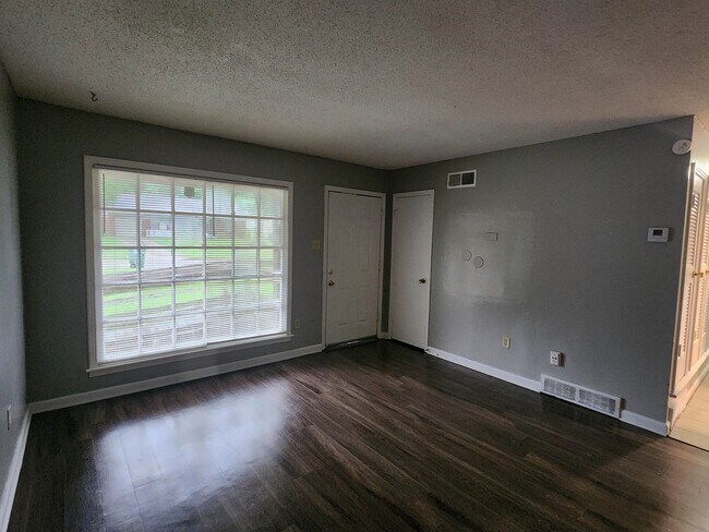 Foto del edificio - 4573 Appleville St