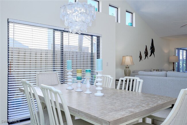 Foto del edificio - 833 Reef Point Cir