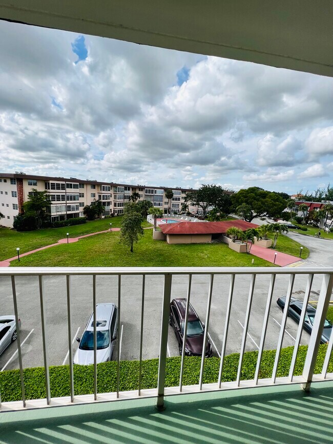 Foto del edificio - 2900 NW 47th Ter