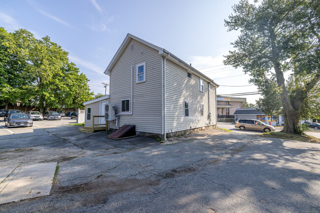 Building Photo - 22 Benham Rd