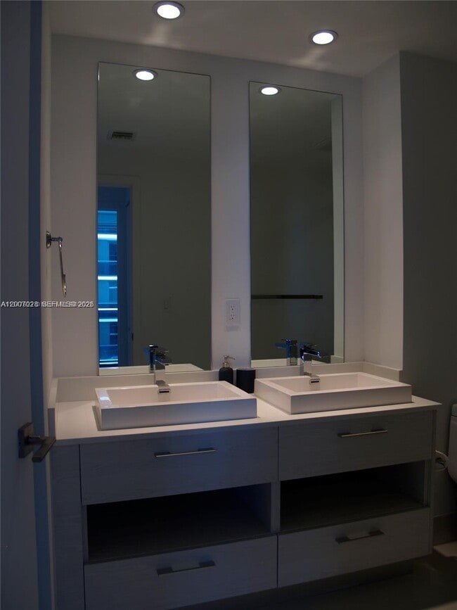 Foto del edificio - 55 SW 9th St