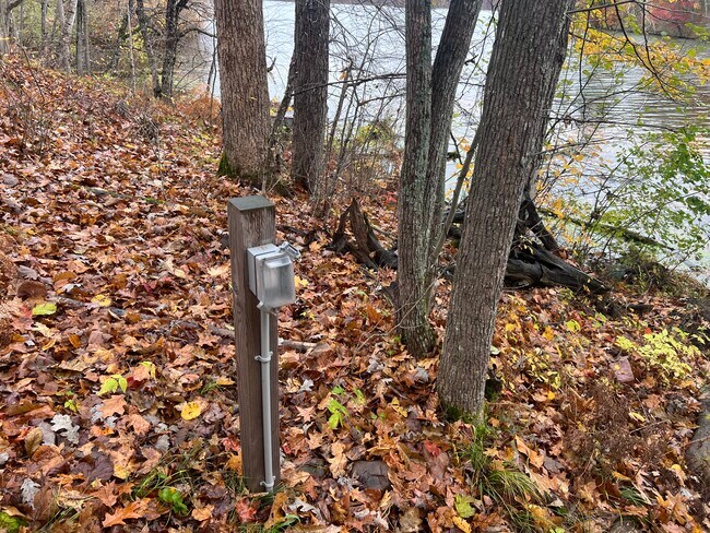 Building Photo - 2477 28 1/2 St