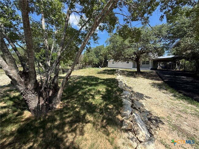 Building Photo - 560 Wickford Way