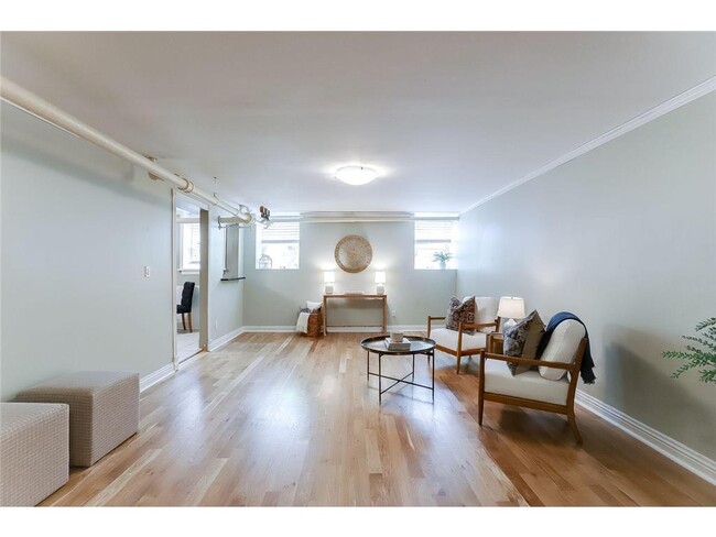Building Photo - 2621 Humboldt Ave S