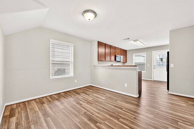 Foto del edificio - 831 Coffee Mill Creek Ln