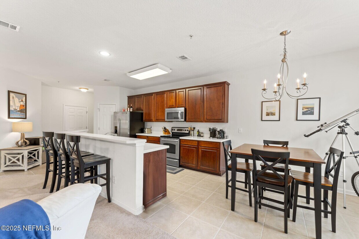 Foto principal - 13364 Beach Blvd