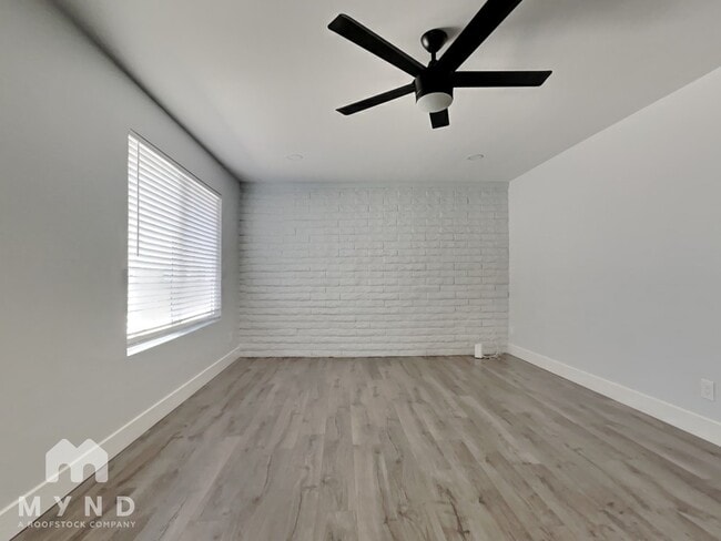 Building Photo - 2528 E Hermosa Dr
