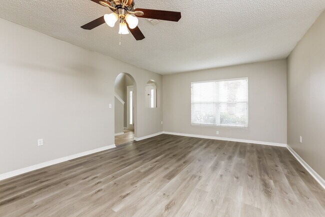 Foto del edificio - 1097 Amanda Kay Cir