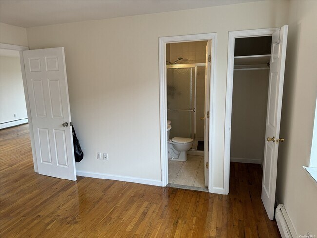 Foto del edificio - 36-33 169th St