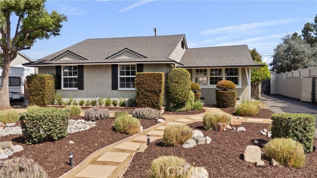 Foto principal - 15221 San Jose St