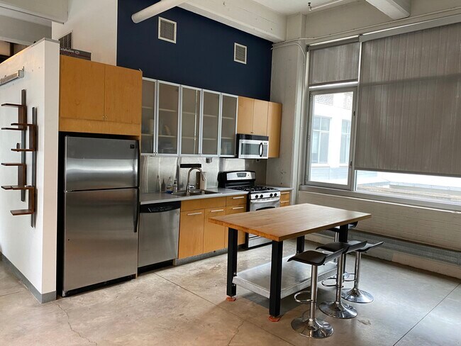 Kitchen - 700 Washington Ave N