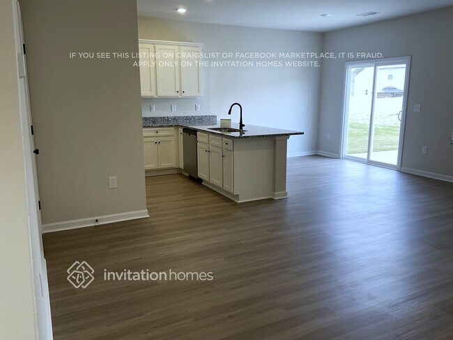 Building Photo - 3332 Burberry Dr