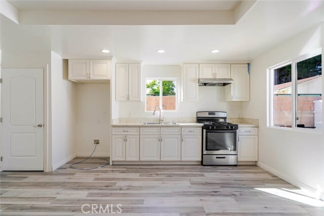 Building Photo - 11246 Saticoy St