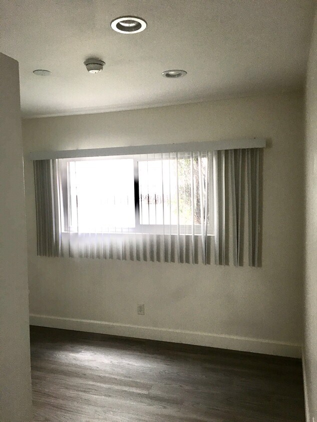 Bedroom - 3562 Vinton Ave