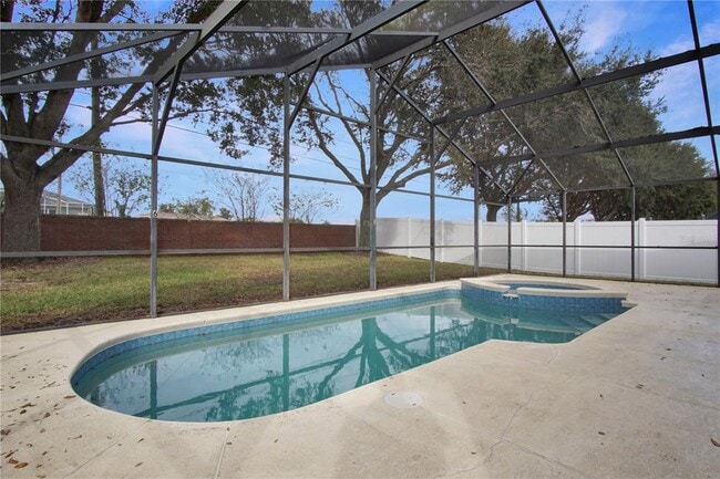 Building Photo - 522 Kildrummy Dr