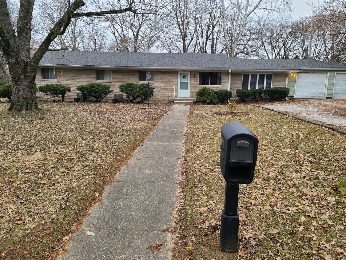 1545 N Furman Ave, Indianapolis, IN 46214 Townhome Rentals in