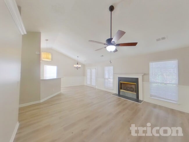 Building Photo - 100 Beech Tree Ct